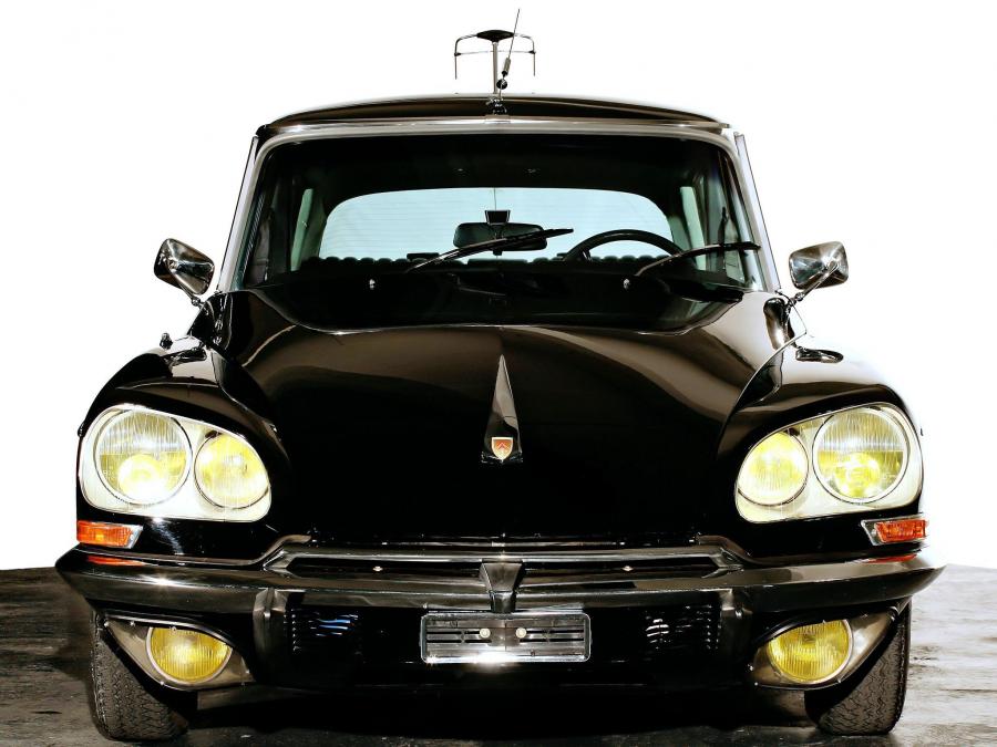  Citroen DS23 Prestige 1972 года  (фото 4 из 5)